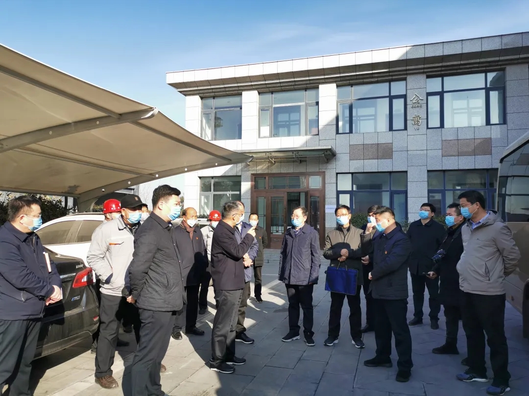 新密市委副書記、市長張紅偉一行蒞臨鄭州建信指導(dǎo)企業(yè)復(fù)工和疫情防控工作